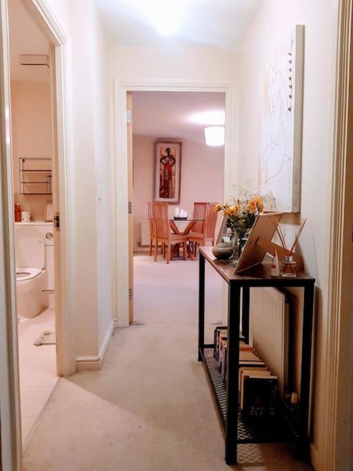 Central Spacious And Secure With A Double Bed 埃奇韦尔 外观 照片