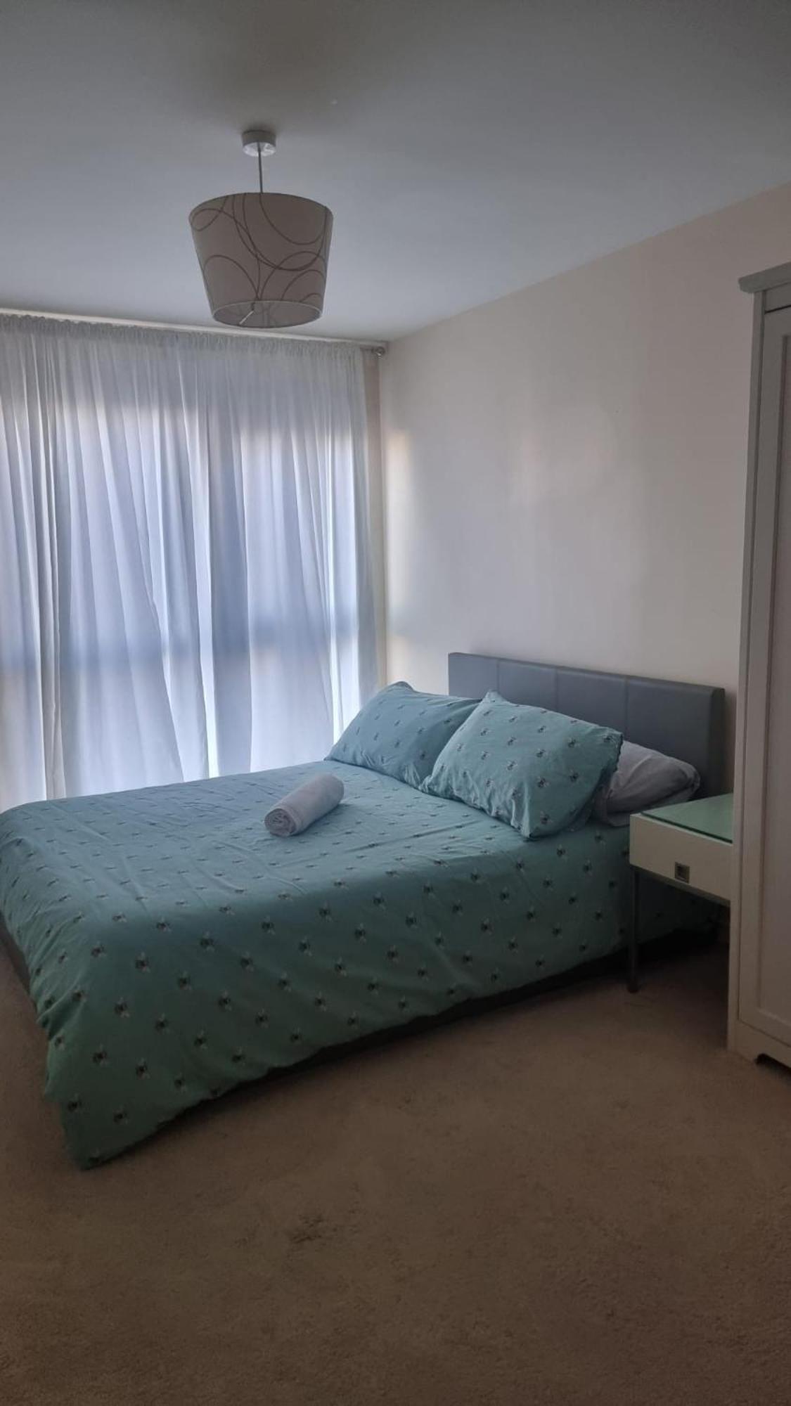 Central Spacious And Secure With A Double Bed 埃奇韦尔 外观 照片