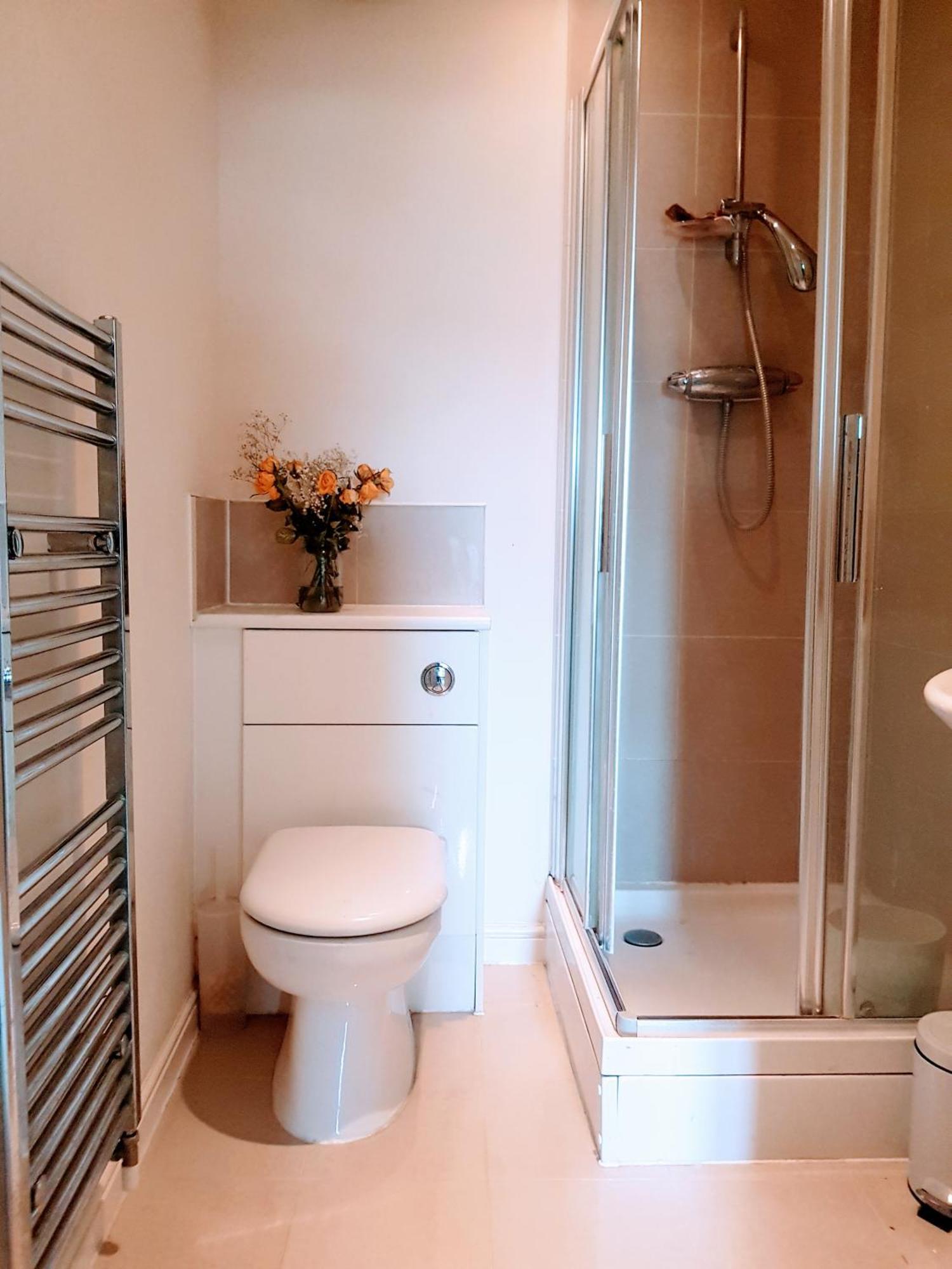 Central Spacious And Secure With A Double Bed 埃奇韦尔 客房 照片